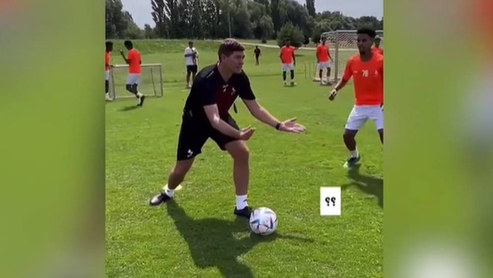 After taking office in Saudi Arabia, Liverpool legend Steven Gerrard still has a problem: the new coach is not understood in training.