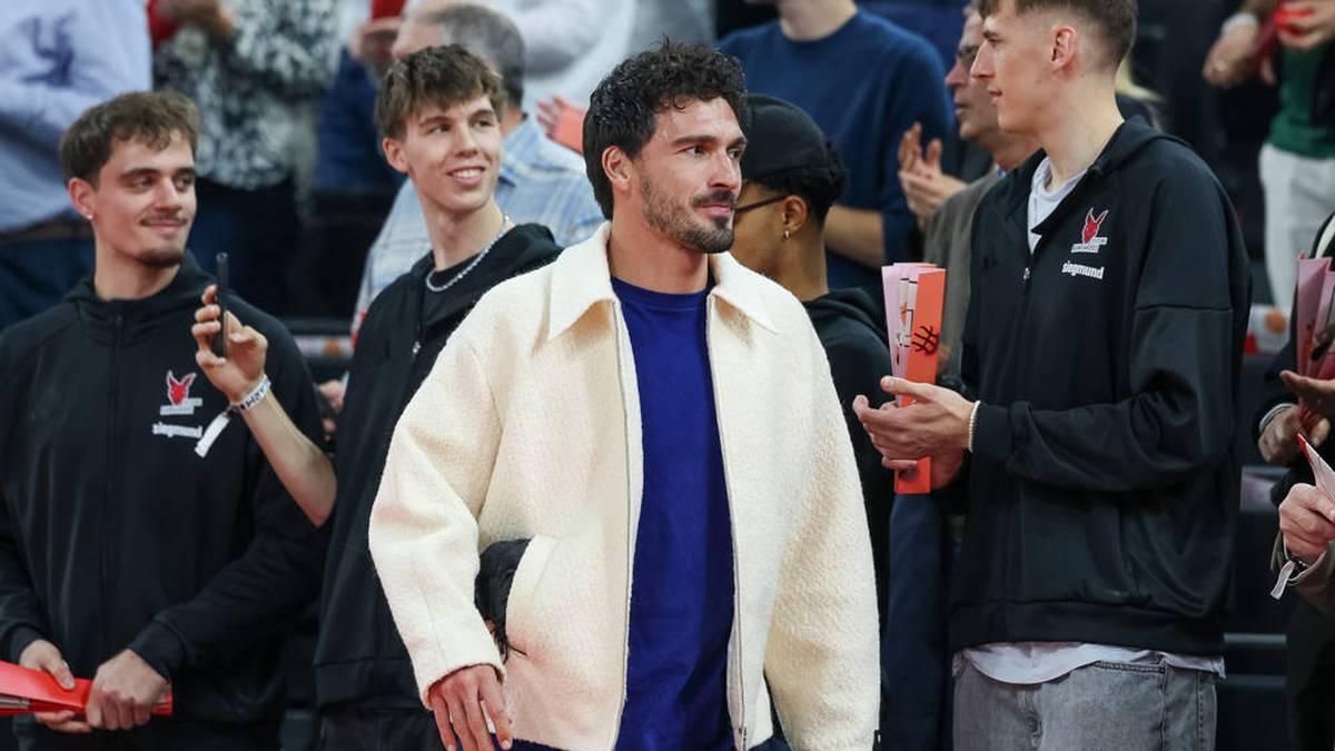 Mats Hummels lost a challenge for FC Bayern Basketball