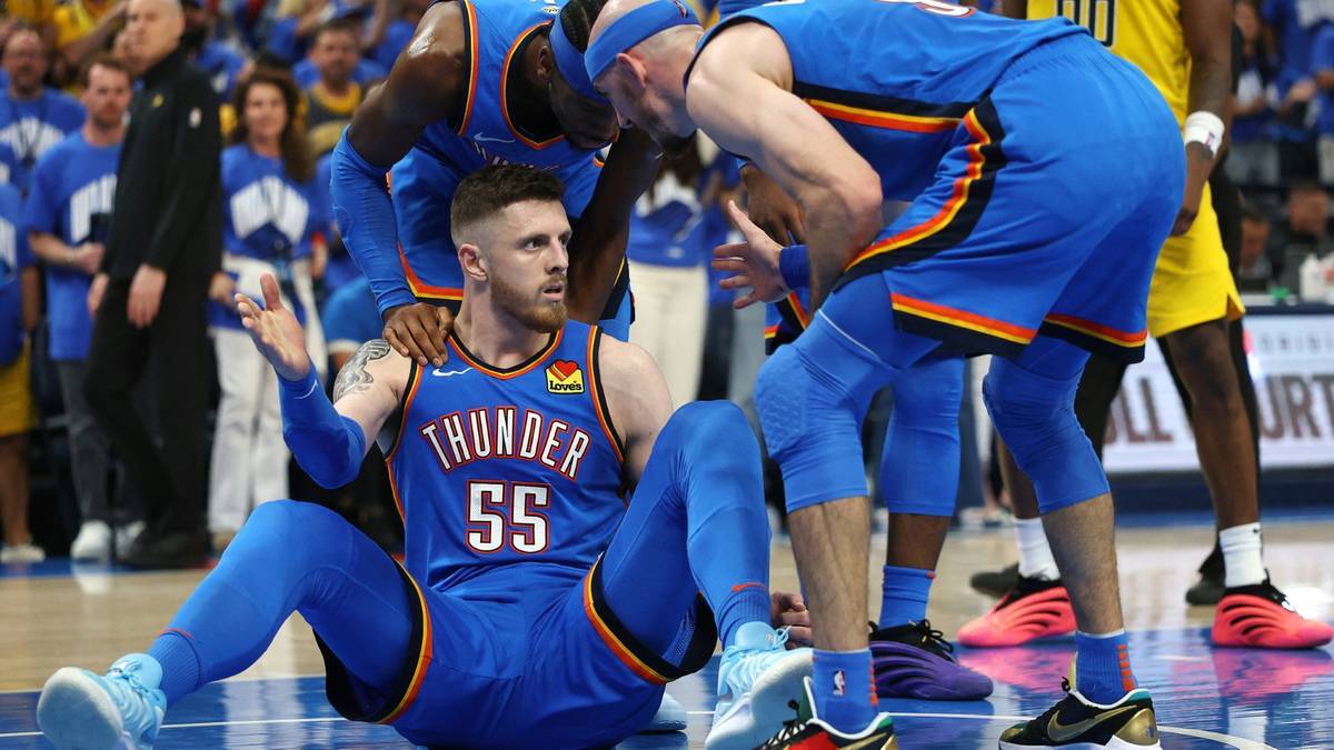 Hartenstein (l.) last played for Germany in 2018