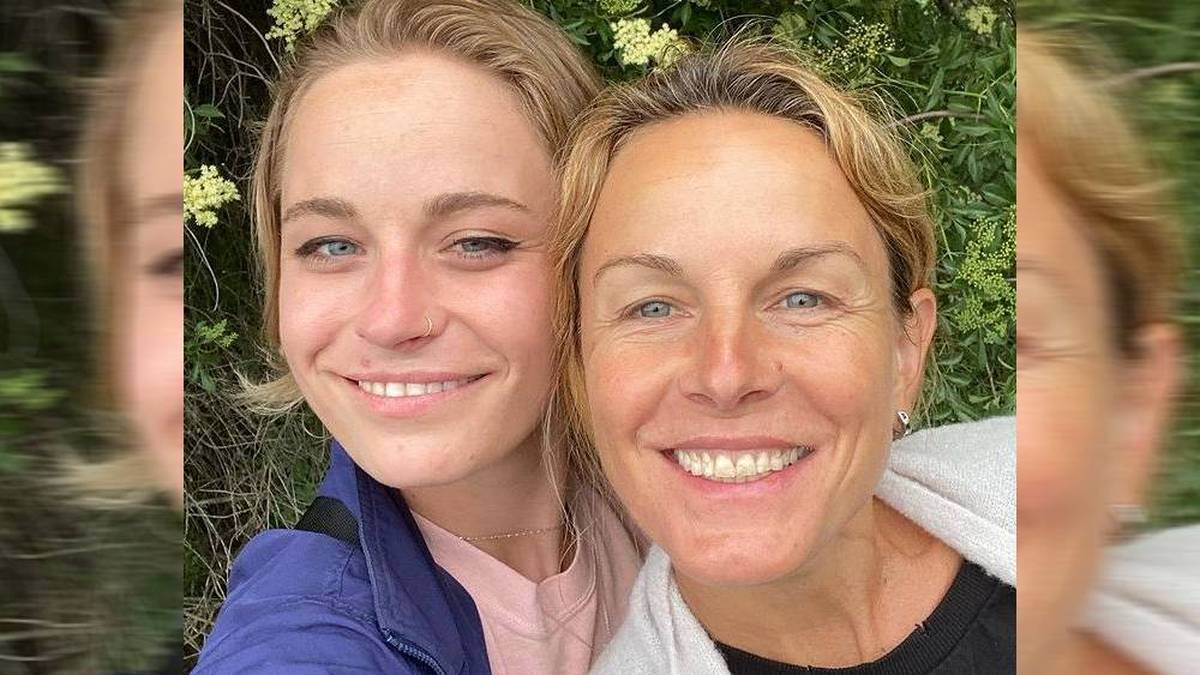 Sergei Grinkov's wife Katia Gordeyeva and daughter Daria