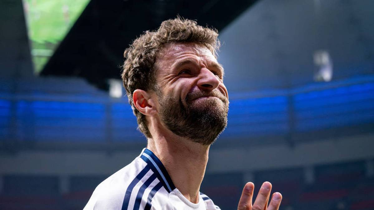 Thomas Müller faces Heung-Min Son in the playoffs