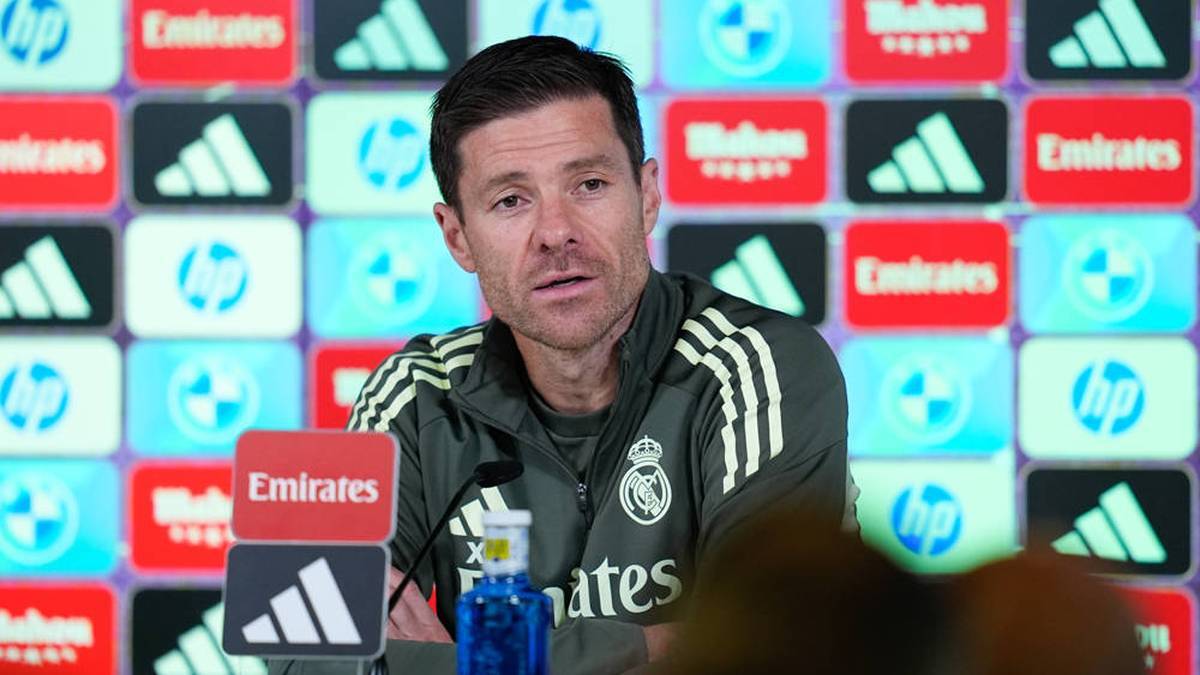 Xabi Alonso at the press conference