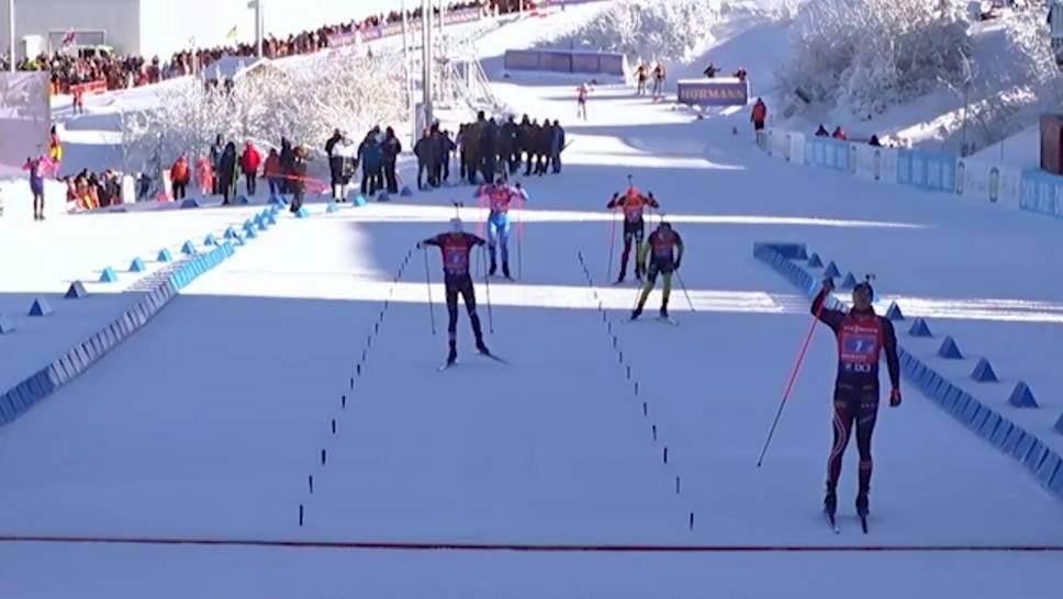 In Oberhof, the German biathlon men's relay experienced an eventful race. After a strong start and a temporary lead, the DSV team fell behind in the final section.