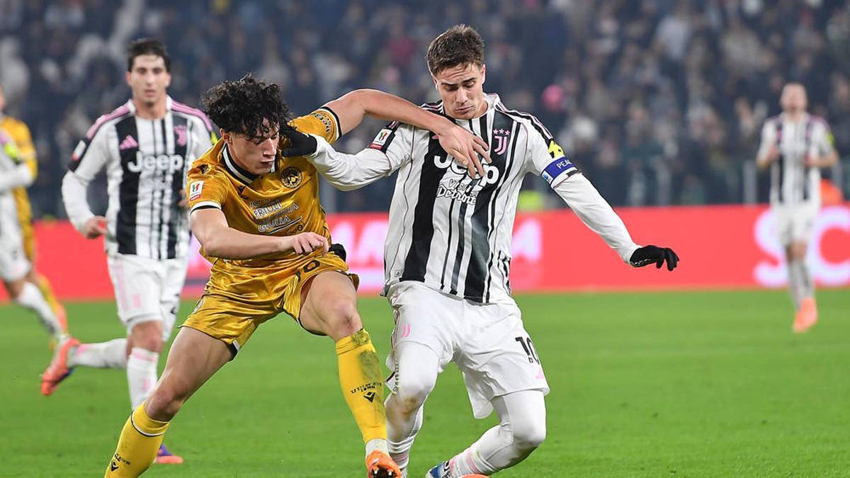 Matteo Palma (l.) in a duel with Kenan Yldiz (r.) '