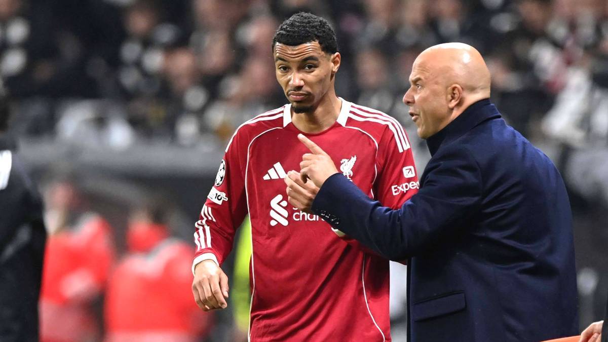 Hugo Ekitiké should have been awarded a penalty, says Arne Slot