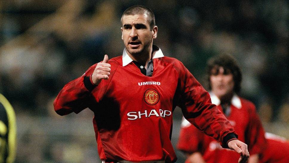 Eric Cantona, "Le Roi", is the King of Manchester and one of the strangest and most controversial figures in football history. Genius and madness in one person - that's his story.