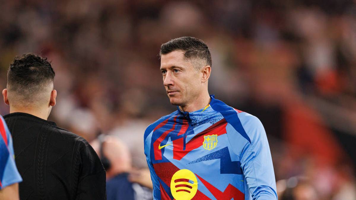 Robert Lewandowski has lost his regular place in Barcelona