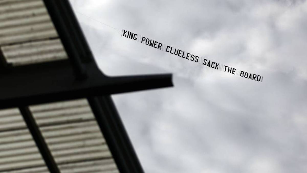 The fans protest against the club leadership