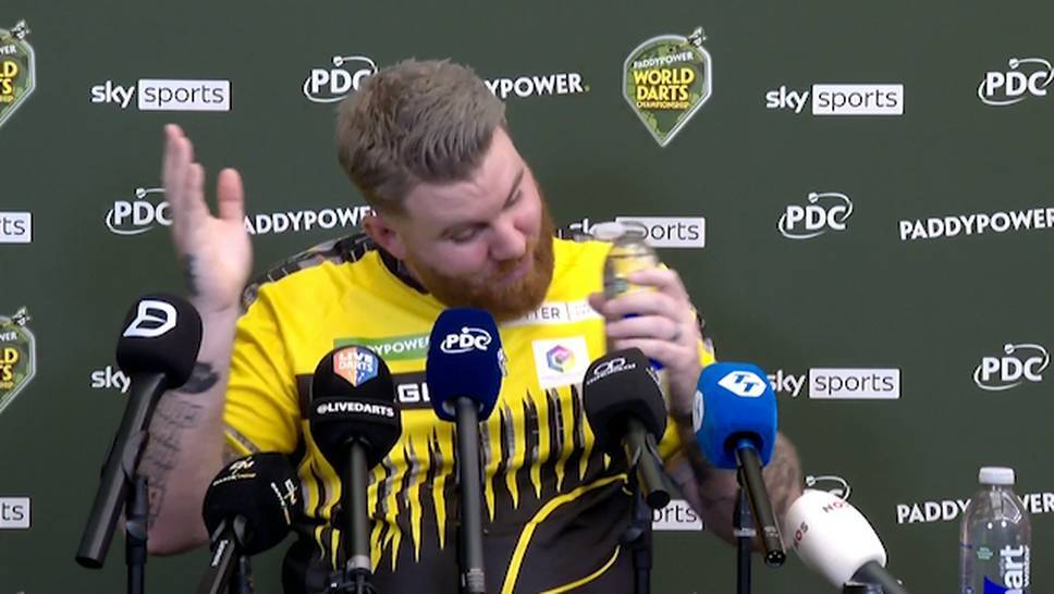 Scott Williams is known for obscene gestures and loud statements. At the press conference after his first rune match, he lived up to his reputation.